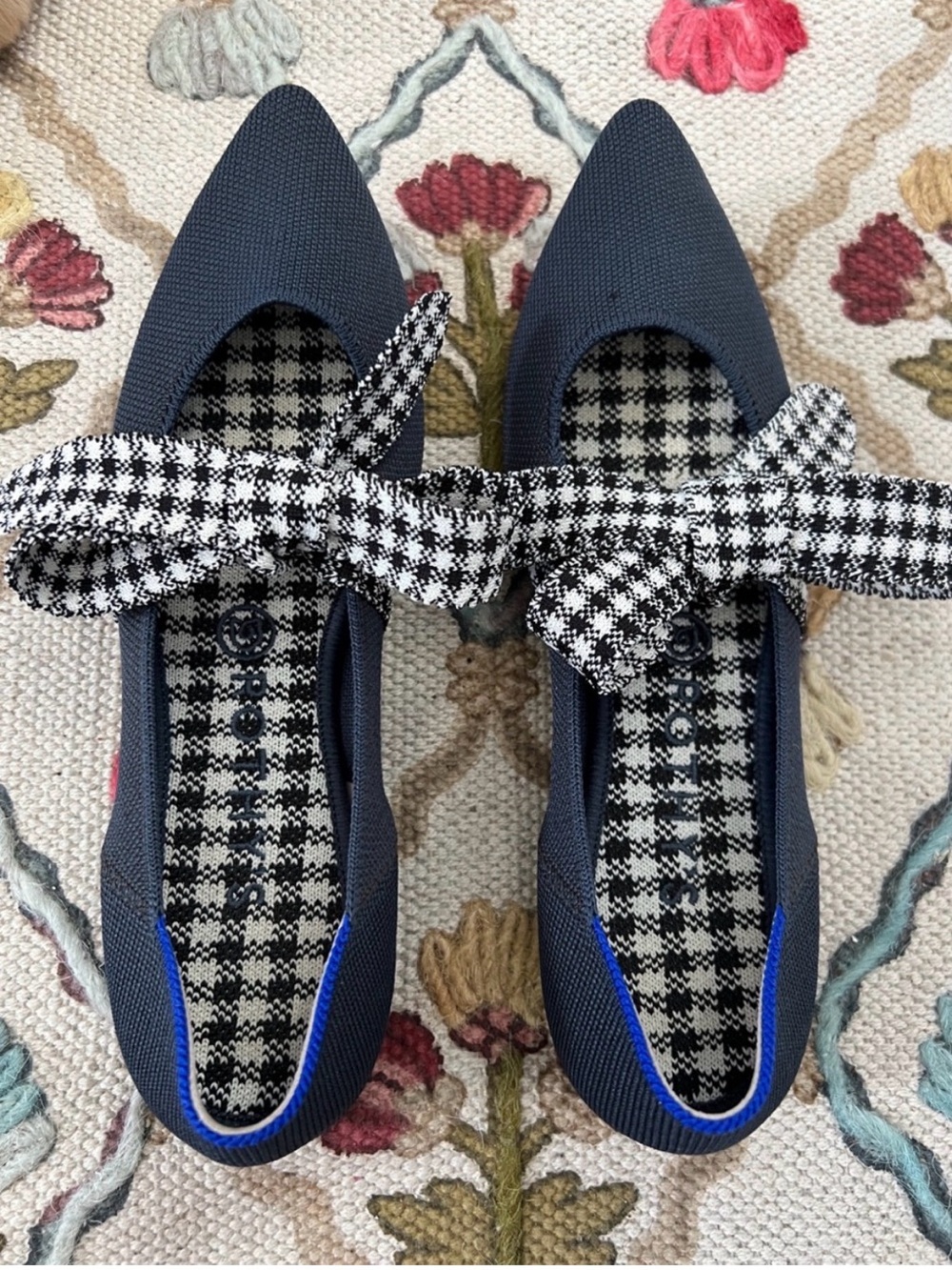Rothy’s The Point Navy Knit Flats with Houndstooth Bow | Size 9 - Picture 8 of 8